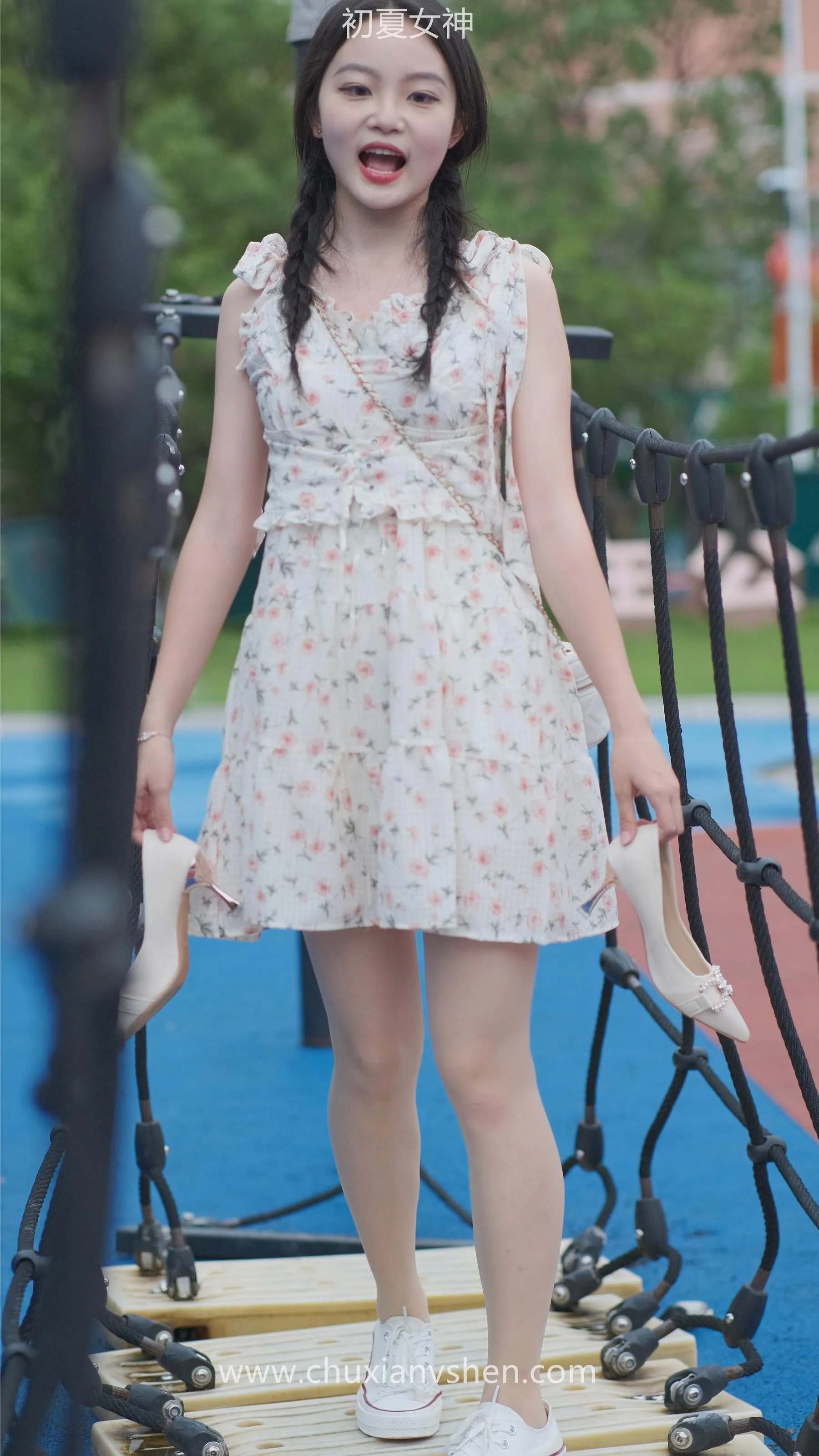 初夏女神 NO.050 双双 公园游玩 [221P]插图2